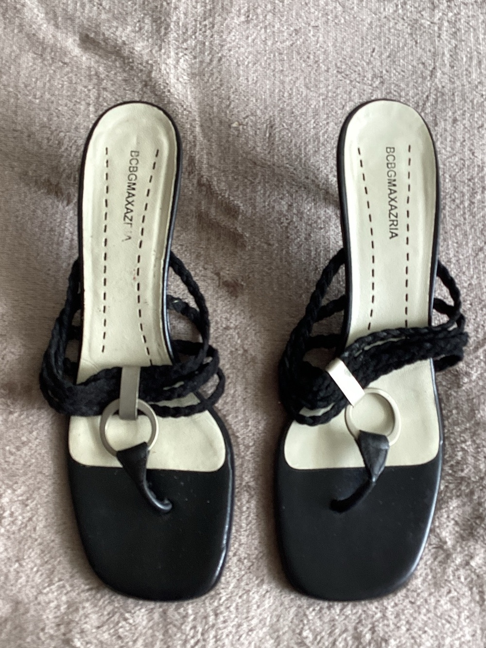 BCBGMaxAzria Black and Cream Braided Ring Toe-Loop Mules